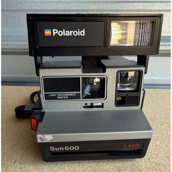 Vintage Polaroid Sun 600 LMS Instant Film Flash Land Camera W/Strap - Picture 1 of 5